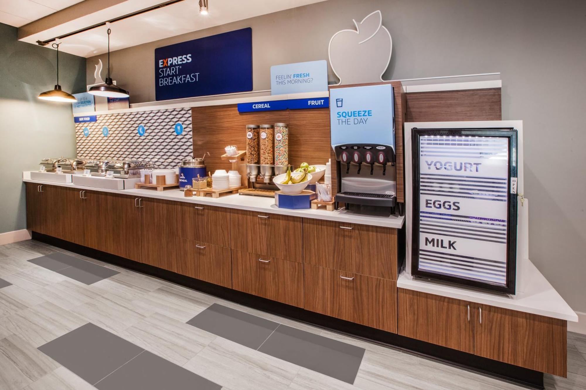 Express & Englewood - Denver South By Ihg Hotel 2*